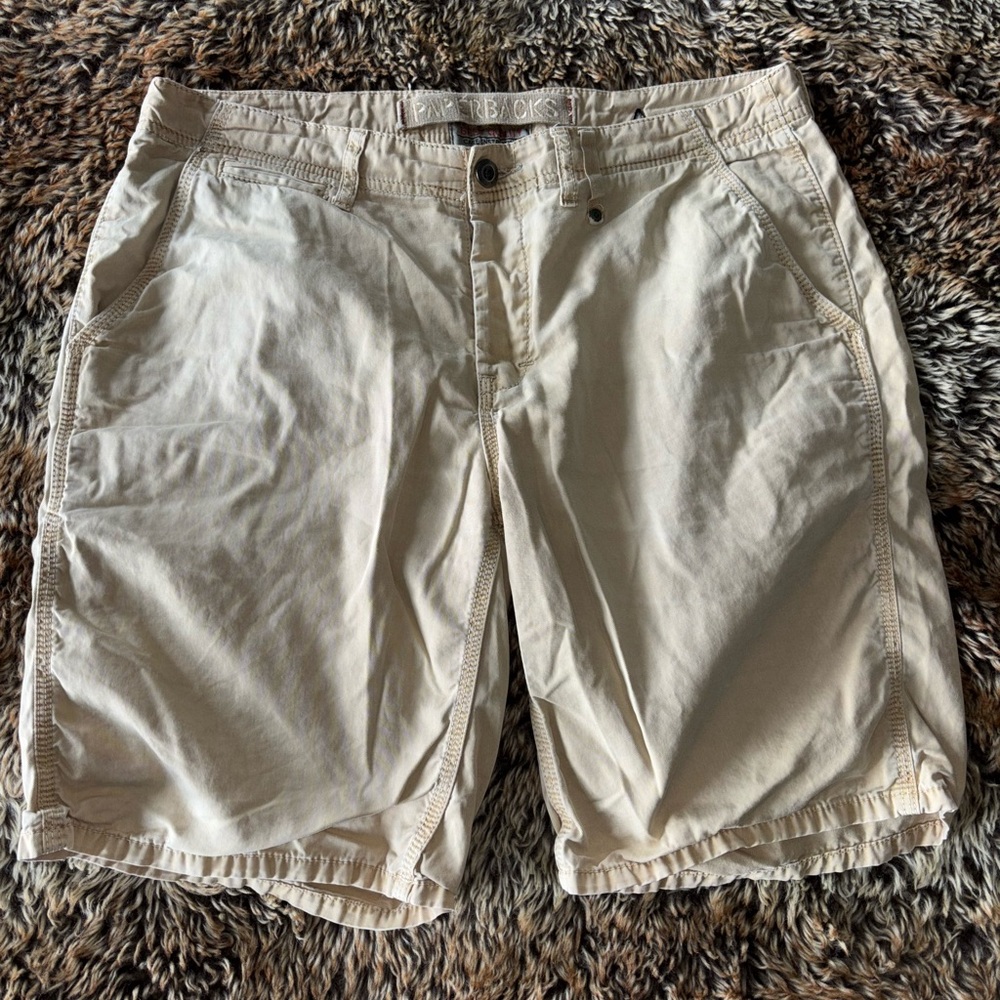 Paperbacks Walden 9 inch chino Khaki shorts 32